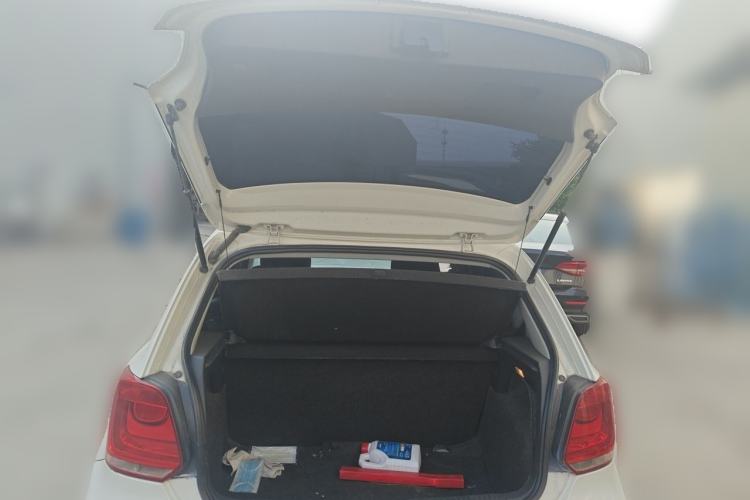 Used Volkswagen Polo 2013 1.4L Manual Fashion Edition Trunk