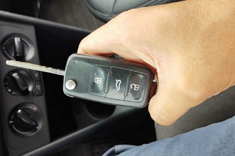 Used Volkswagen Polo 2013 1.6L Automatic Comfort Edition Vehicle Key