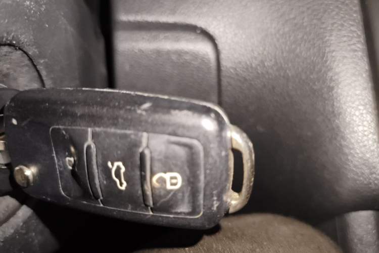 Used Volkswagen Polo 2013 1.6L Automatic Comfort Edition Vehicle Key