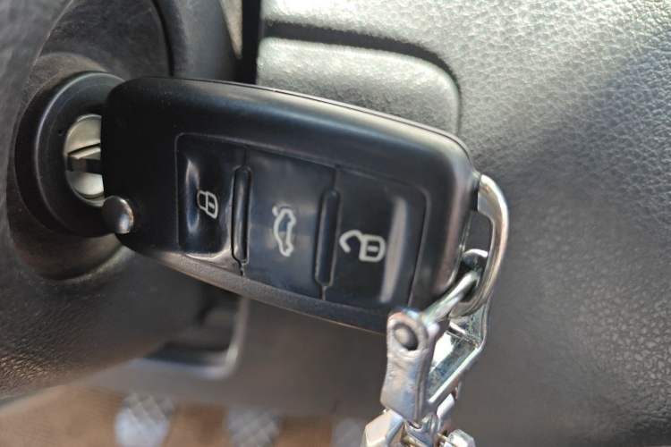 Used Volkswagen Polo 2013 1.6L Manual Comfort Edition Vehicle Key