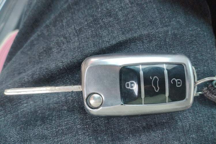 Used Volkswagen Polo 2013 1.6L Automatic Comfort Edition Vehicle Key