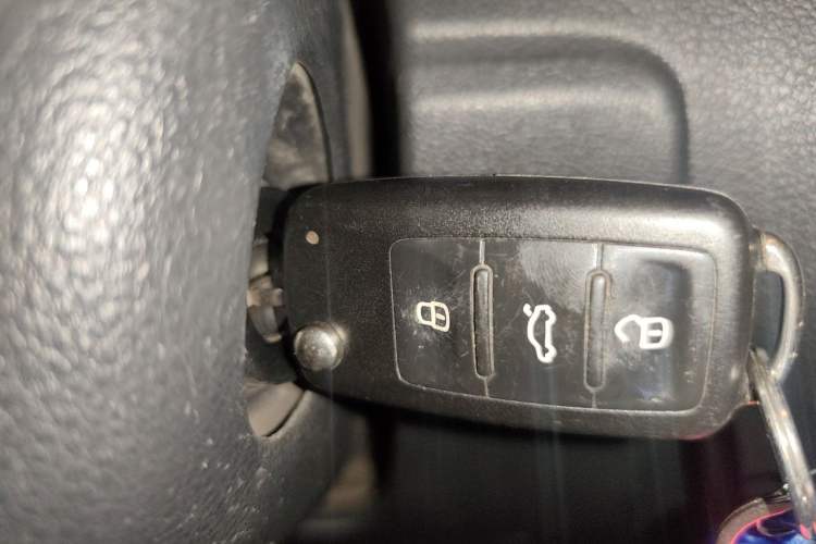 Used Volkswagen Polo 2013 1.4L Manual Fashion Edition Vehicle Key
