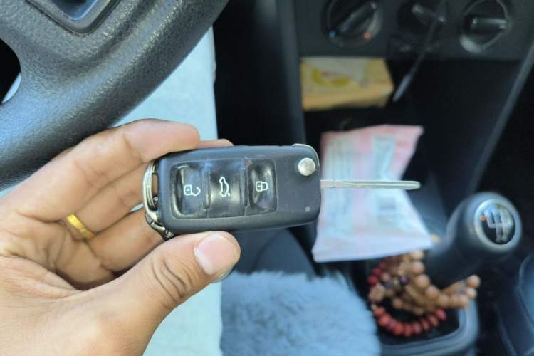 Used Volkswagen Polo 2013 1.6L Manual Comfort Edition Vehicle Key