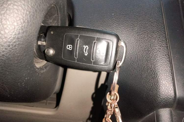 Used Volkswagen Polo 2013 1.4L Manual Comfort Edition Vehicle Key