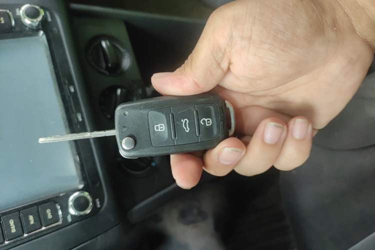 Used Volkswagen Polo 2013 1.4L Manual Fashion Edition Vehicle Key