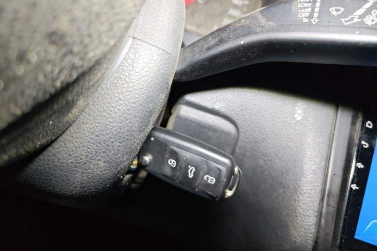 Used Volkswagen Polo 2013 1.4L Manual Fashion Edition Vehicle Key