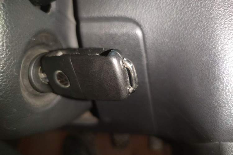 Used Volkswagen Polo 2013 1.6L Manual Comfort Edition Vehicle Key