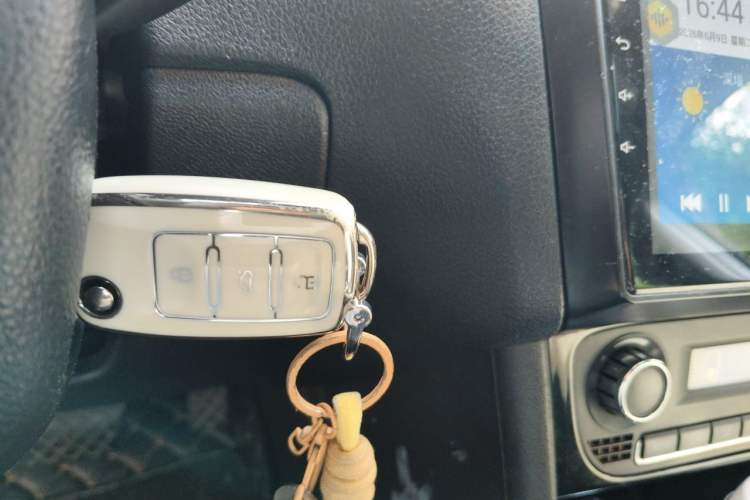 Used Volkswagen Polo 2013 1.6L Automatic Luxury Edition Vehicle Key