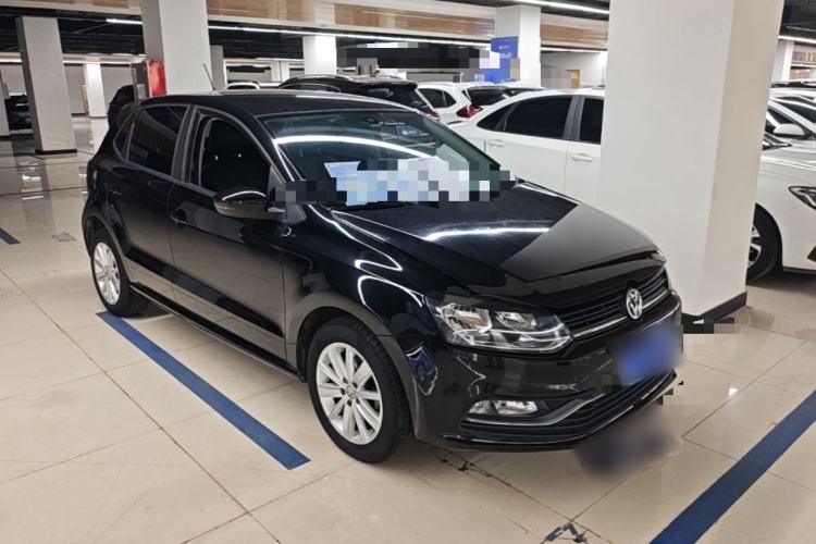 Used Volkswagen Polo 2014 1.4L Automatic Comfort Edition Front Right 45 Deg