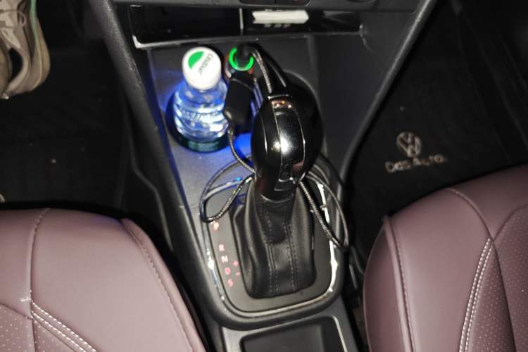 Used Volkswagen Polo 2014 1.4L Automatic Comfort Edition Gear Lever