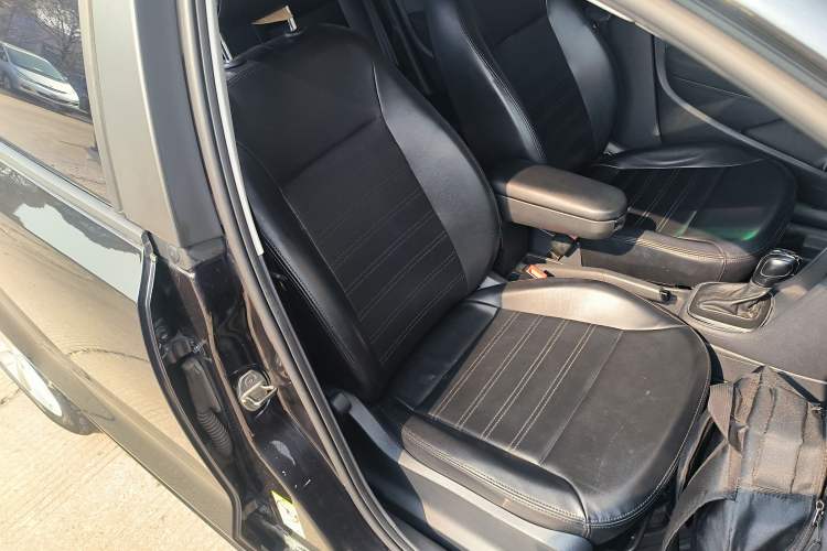 Used Volkswagen Polo 2014 1.4L Automatic Comfort Edition Right Front Seat
