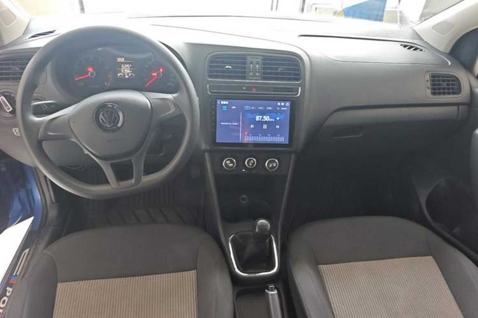 Used Volkswagen Polo 2014 1.4L Manual Fashion Edition Center Console