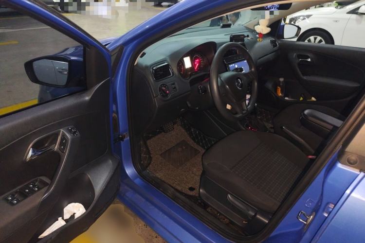 Used Volkswagen Polo 2014 1.4L Automatic Comfort Edition Driver Seat