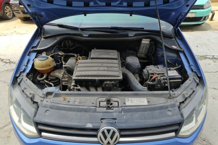 Used Volkswagen Polo 2014 1.6L Manual Comfort Edition Engine Bay