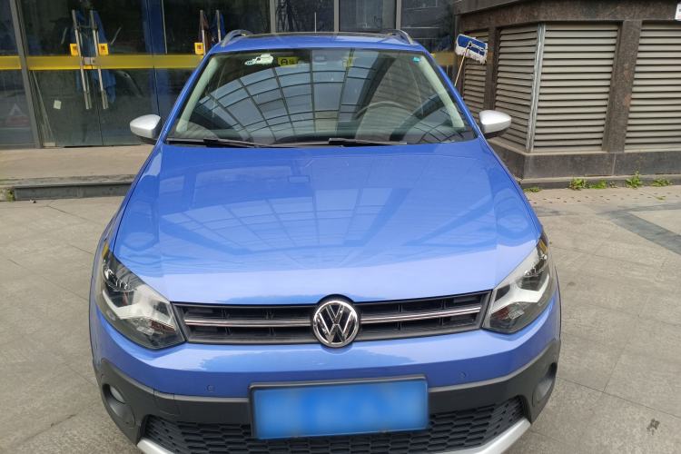 Used Volkswagen Polo 2014 1.6L Cross Polo Automatic Front