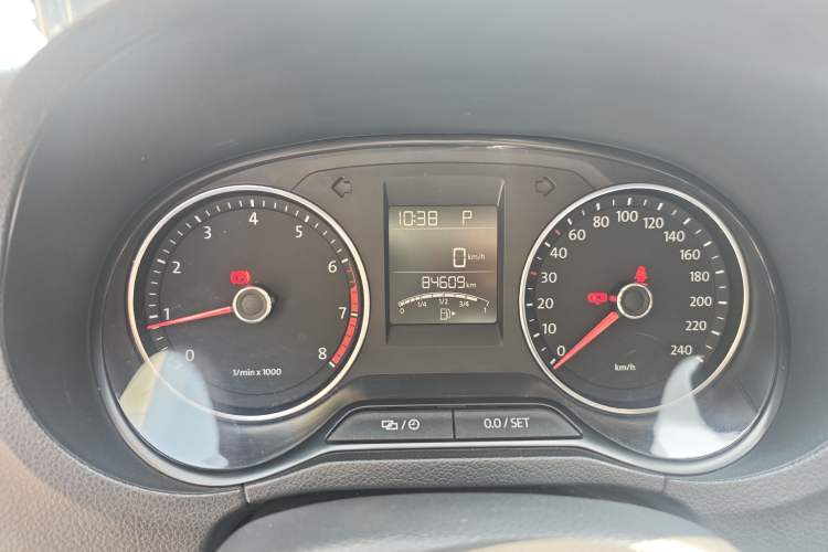 Used Volkswagen Polo 2014 1.6L Cross Polo Automatic Instrument Cluster