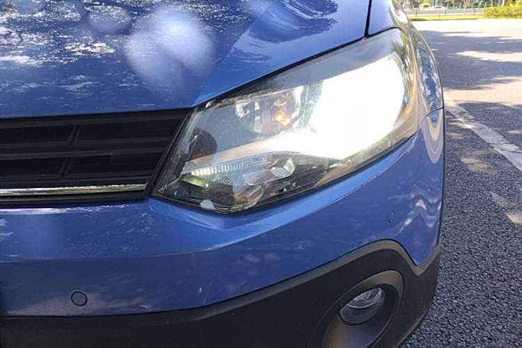 Used Volkswagen Polo 2014 1.6L Cross Polo Automatic Left Front Headlight