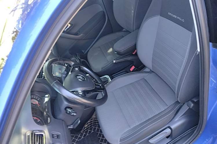 Used Volkswagen Polo 2014 1.6L Cross Polo Automatic Left Front Seat