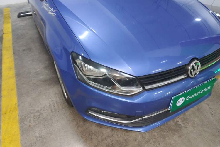 Used Volkswagen Polo 2014 1.4L Automatic Comfort Edition Right Front Headlight