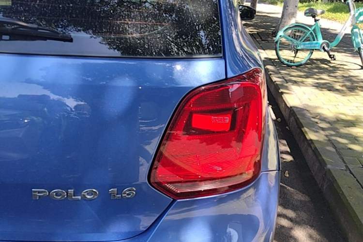 Used Volkswagen Polo 2014 1.6L Cross Polo Automatic Right Rear Taillight