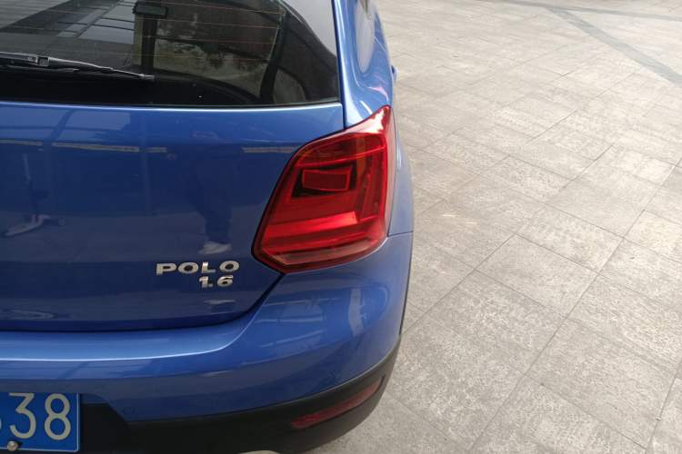 Used Volkswagen Polo 2014 1.6L Cross Polo Automatic Right Rear Taillight