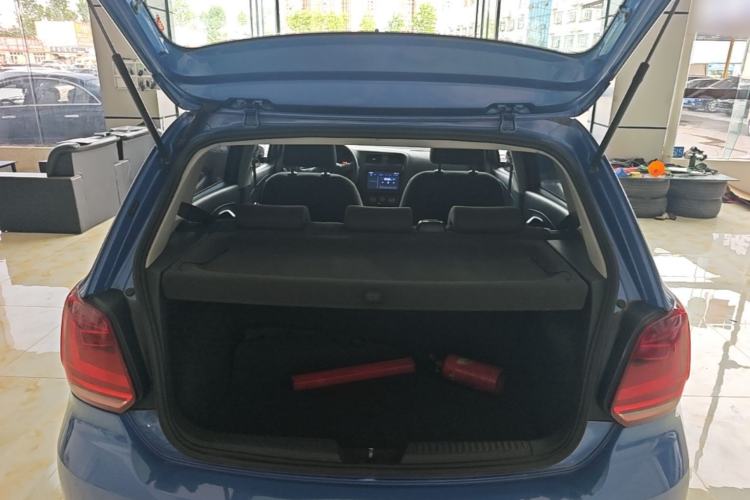 Used Volkswagen Polo 2014 1.4L Manual Fashion Edition Trunk