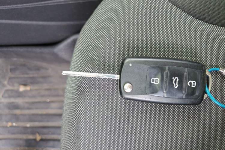 Used Volkswagen Polo 2014 1.6L Manual Comfort Edition Vehicle Key