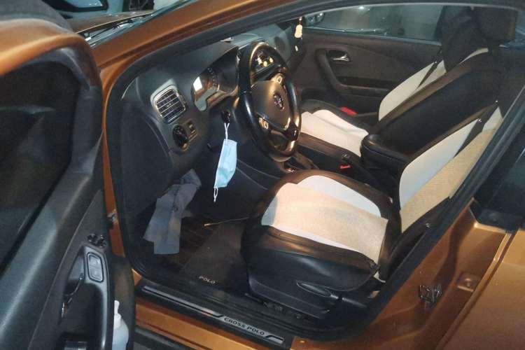 Used Volkswagen Polo 2014 1.6L Cross Polo Automatic Driver Seat