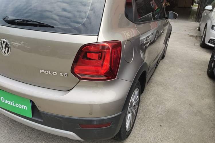 Used Volkswagen Polo 2014 1.6L Cross Polo Automatic Exterior 3