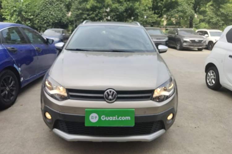 Used Volkswagen Polo 2014 1.6L Cross Polo Automatic Front