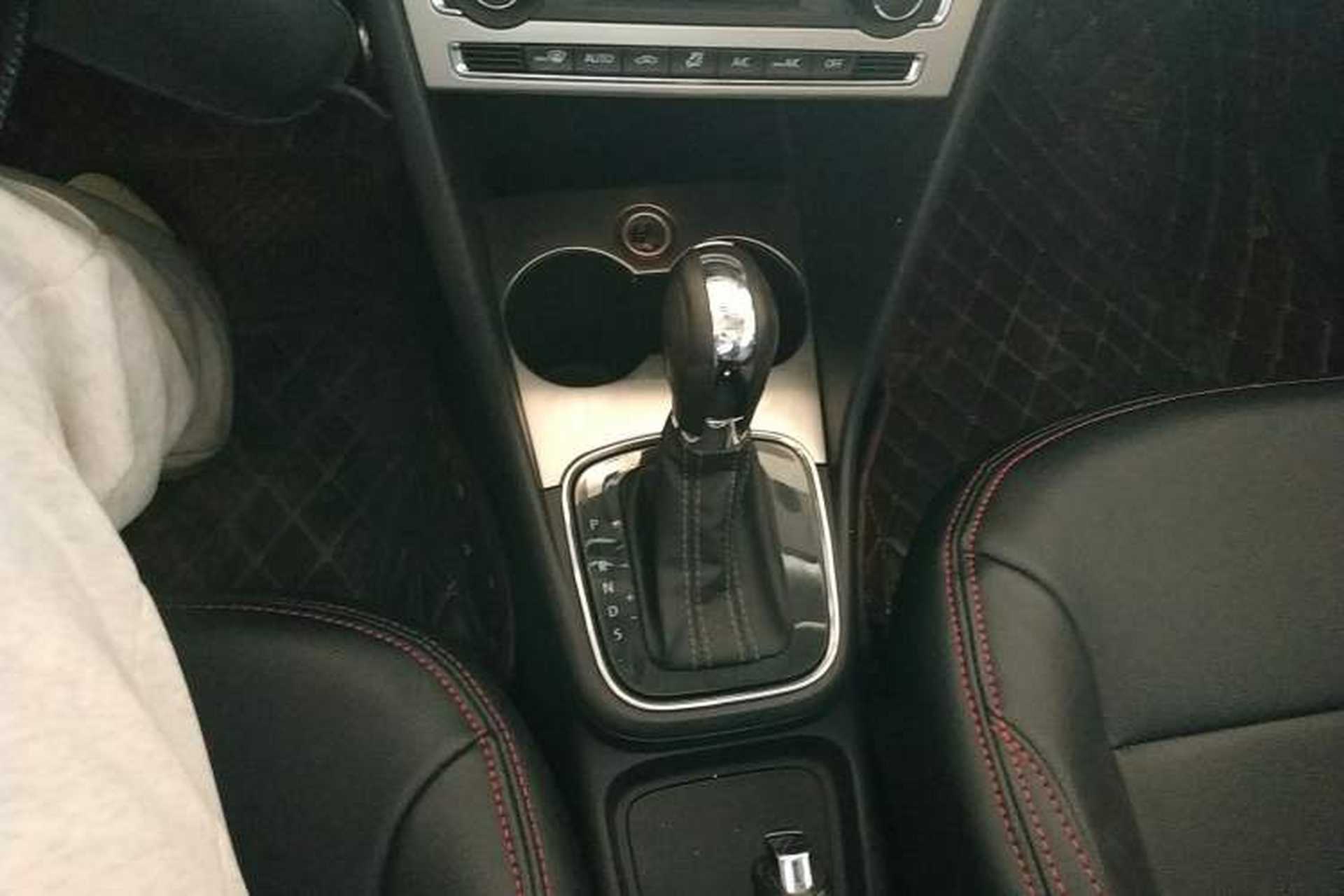 Used Volkswagen Polo 2014 1.6L Cross Polo Automatic Gear Lever