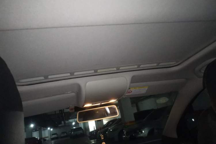 Used Volkswagen Polo 2014 1.6L Cross Polo Automatic Headliner