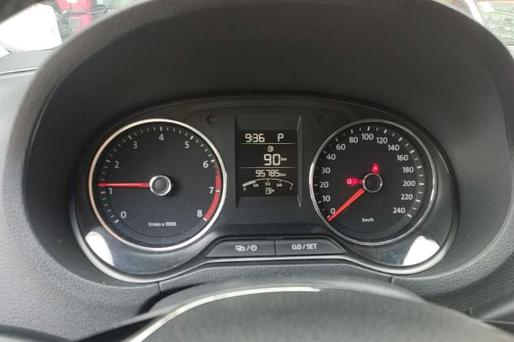 Used Volkswagen Polo 2014 1.6L Cross Polo Automatic Instrument Cluster
