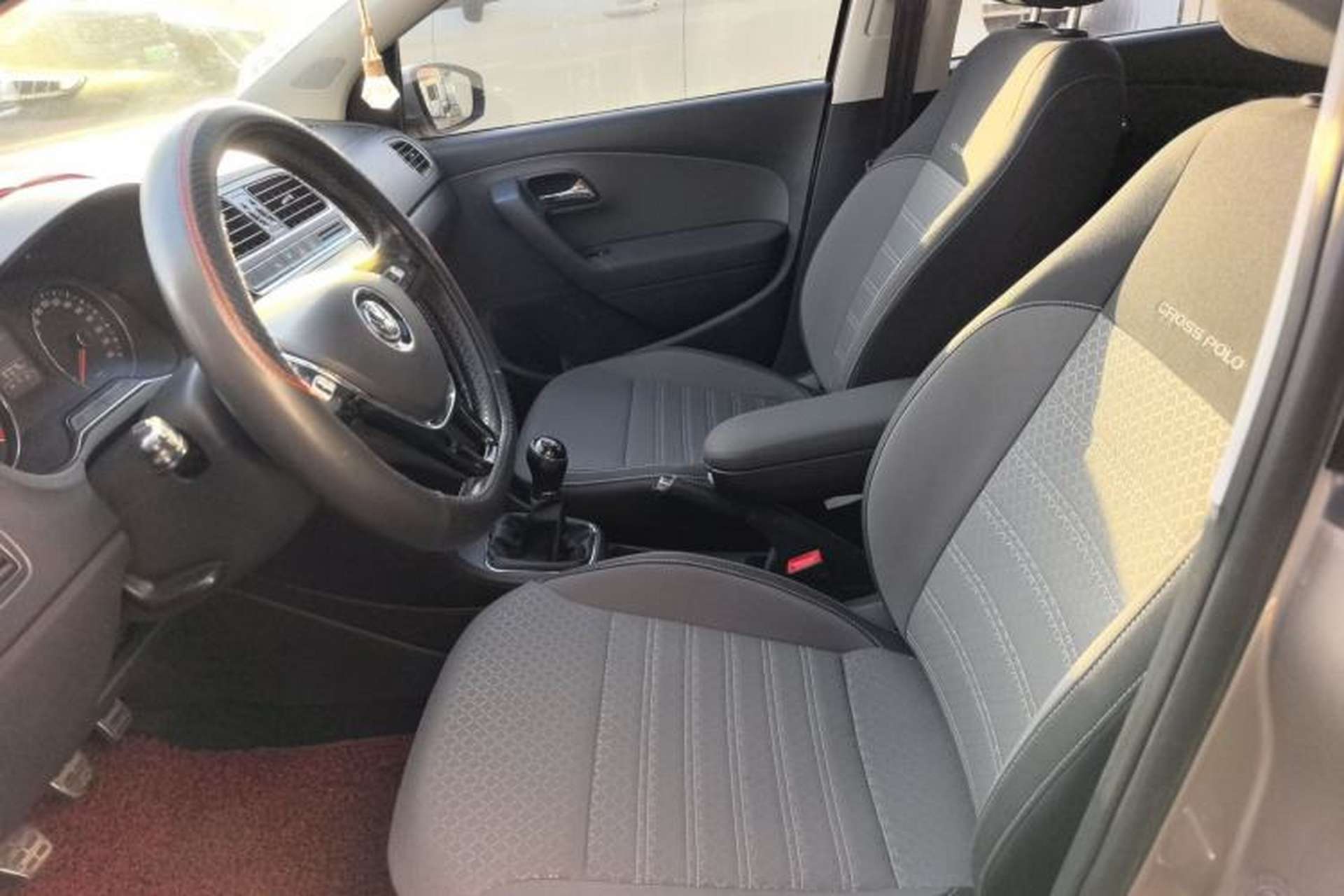 Used Volkswagen Polo 2014 1.6L Cross Polo Manual Interior 2