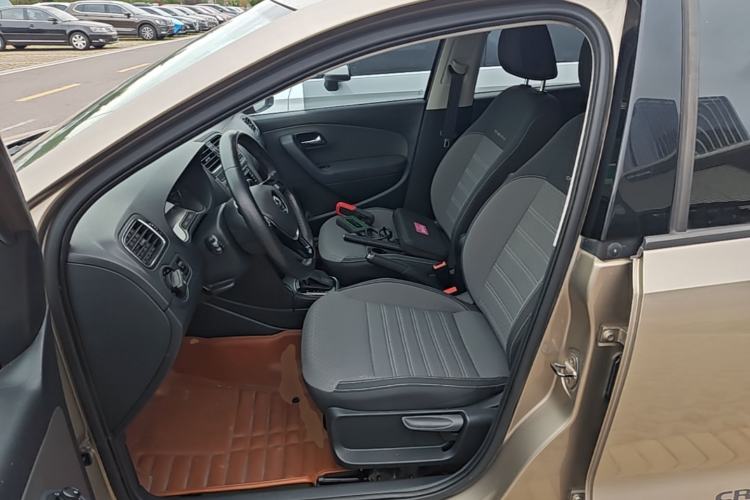 Used Volkswagen Polo 2014 1.6L Cross Polo Automatic Left Front Seat