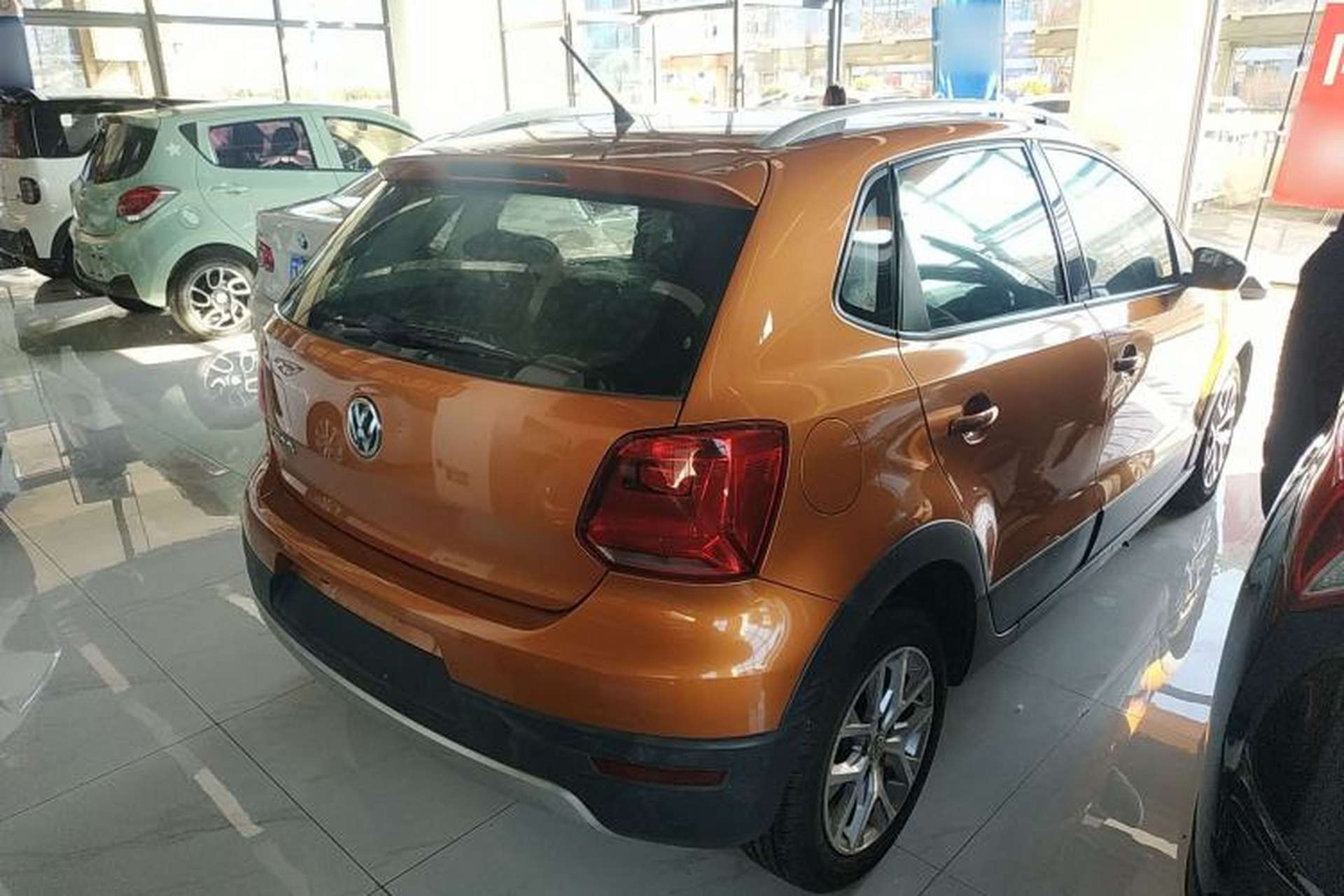 Used Volkswagen Polo 2014 1.6L Cross Polo Automatic Rear Right 45 Deg
