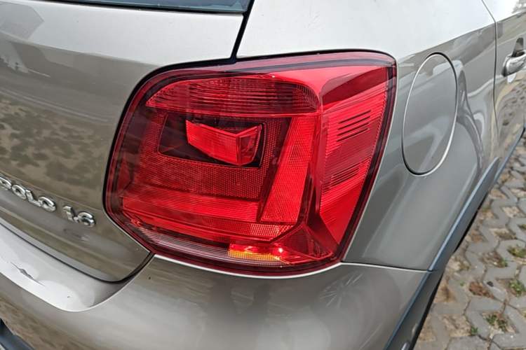 Used Volkswagen Polo 2014 1.6L Cross Polo Automatic Right Rear Taillight