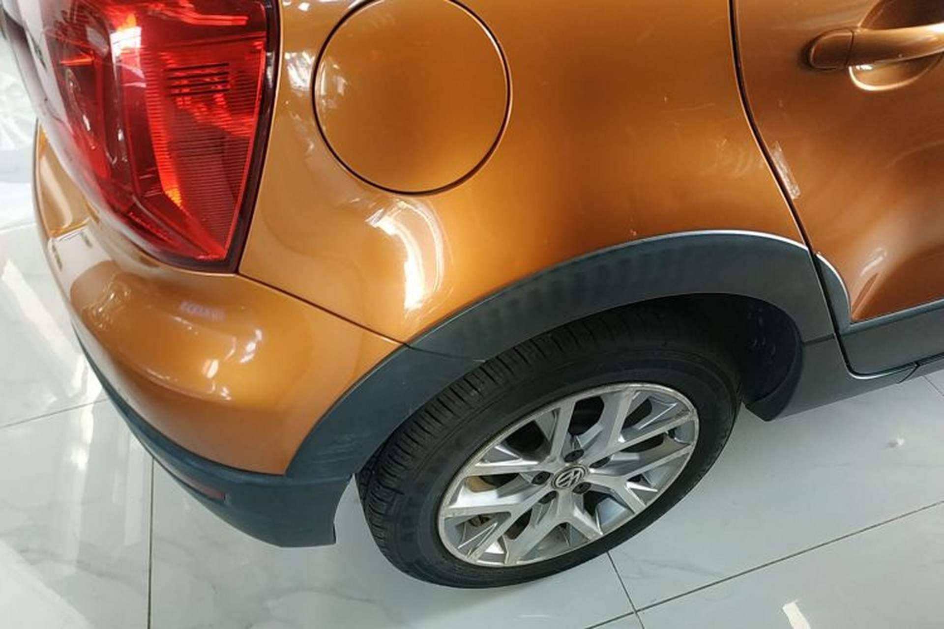 Used Volkswagen Polo 2014 1.6L Cross Polo Automatic Right Rear Wheel Hub