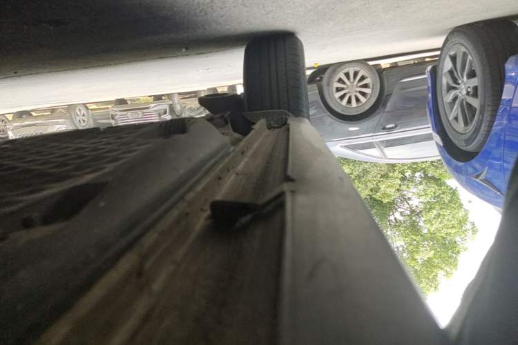Used Volkswagen Polo 2014 1.6L Cross Polo Automatic Right Side Sill