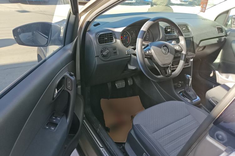 Used Volkswagen Polo 2014 1.6L Cross Polo Automatic Driver Seat