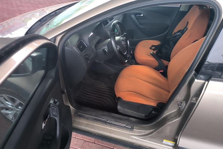Used Volkswagen Polo 2014 1.6L Cross Polo Manual Driver Seat