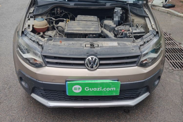 Used Volkswagen Polo 2014 1.6L Cross Polo Automatic Engine Bay
