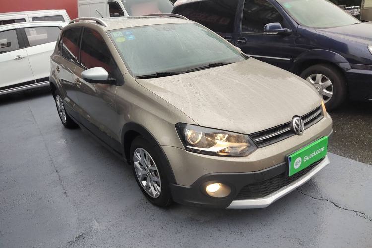 Used Volkswagen Polo 2014 1.6L Cross Polo Automatic Exterior 2