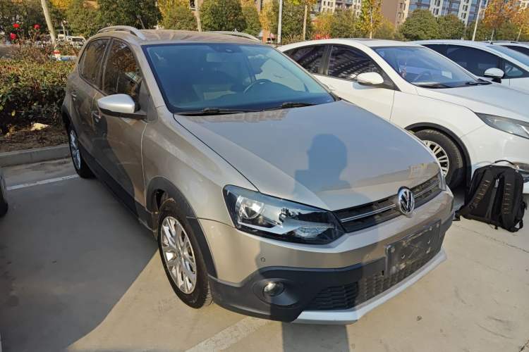 Used Volkswagen Polo 2014 1.6L Cross Polo Automatic Exterior 2