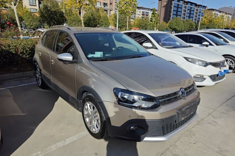 Used Volkswagen Polo 2014 1.6L Cross Polo Automatic Exterior 2