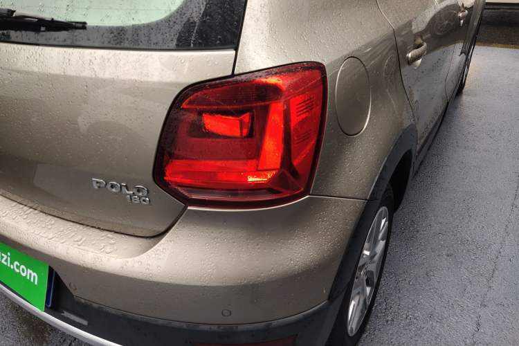 Used Volkswagen Polo 2014 1.6L Cross Polo Automatic Exterior 6