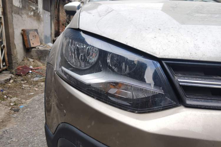Used Volkswagen Polo 2014 1.6L Cross Polo Automatic Exterior 6