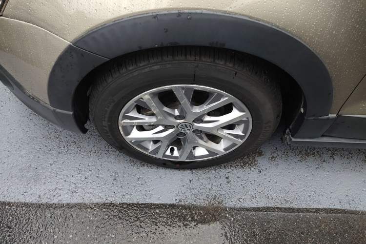 Used Volkswagen Polo 2014 1.6L Cross Polo Automatic Exterior 7