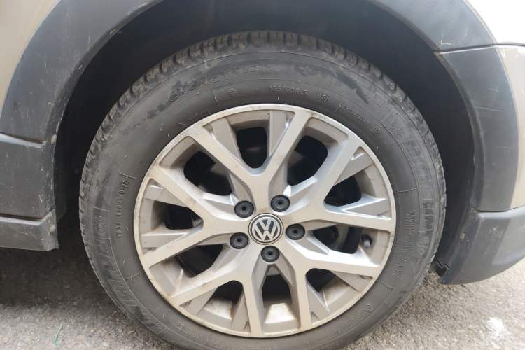 Used Volkswagen Polo 2014 1.6L Cross Polo Automatic Exterior 7