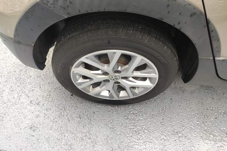 Used Volkswagen Polo 2014 1.6L Cross Polo Automatic Exterior 8
